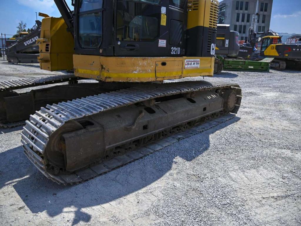 Caterpillar 321D Photo 20