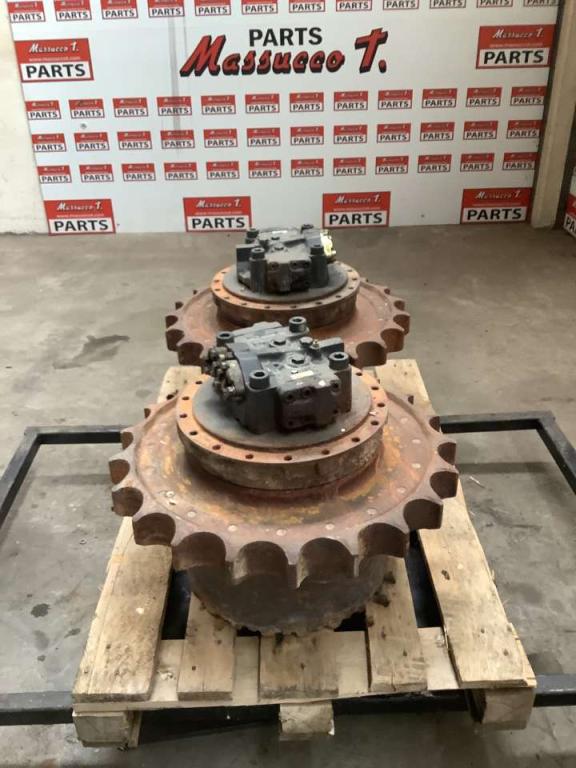 Translation motor for Komatsu PC228-3 Photo 2
