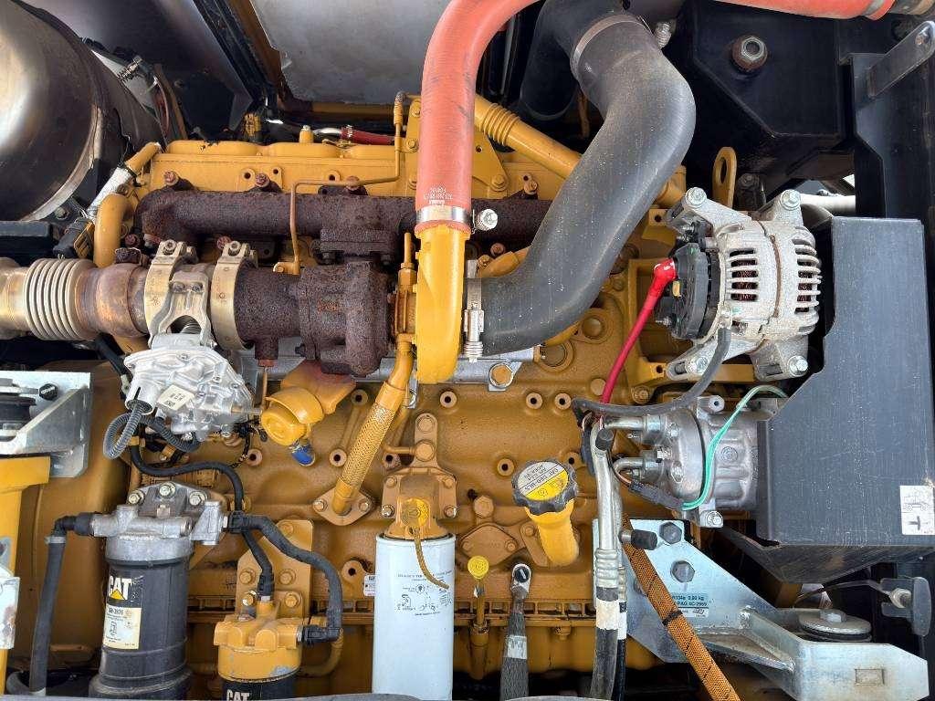 Caterpillar M318F Photo 16