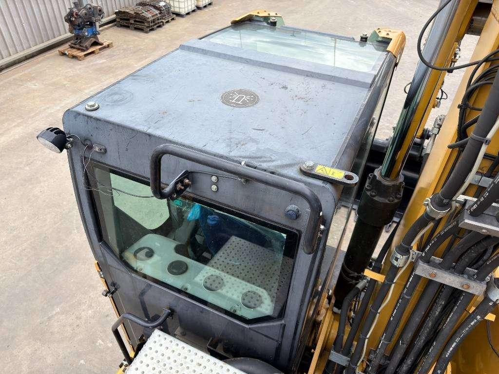 Caterpillar M318F Photo 23