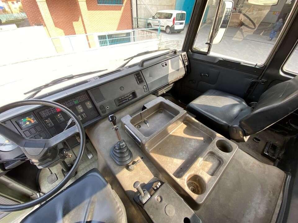 Iveco 260-35 Photo 9