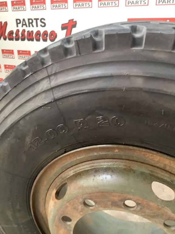Tire with rim for Iveco 260/330 F 35 Photo 3
