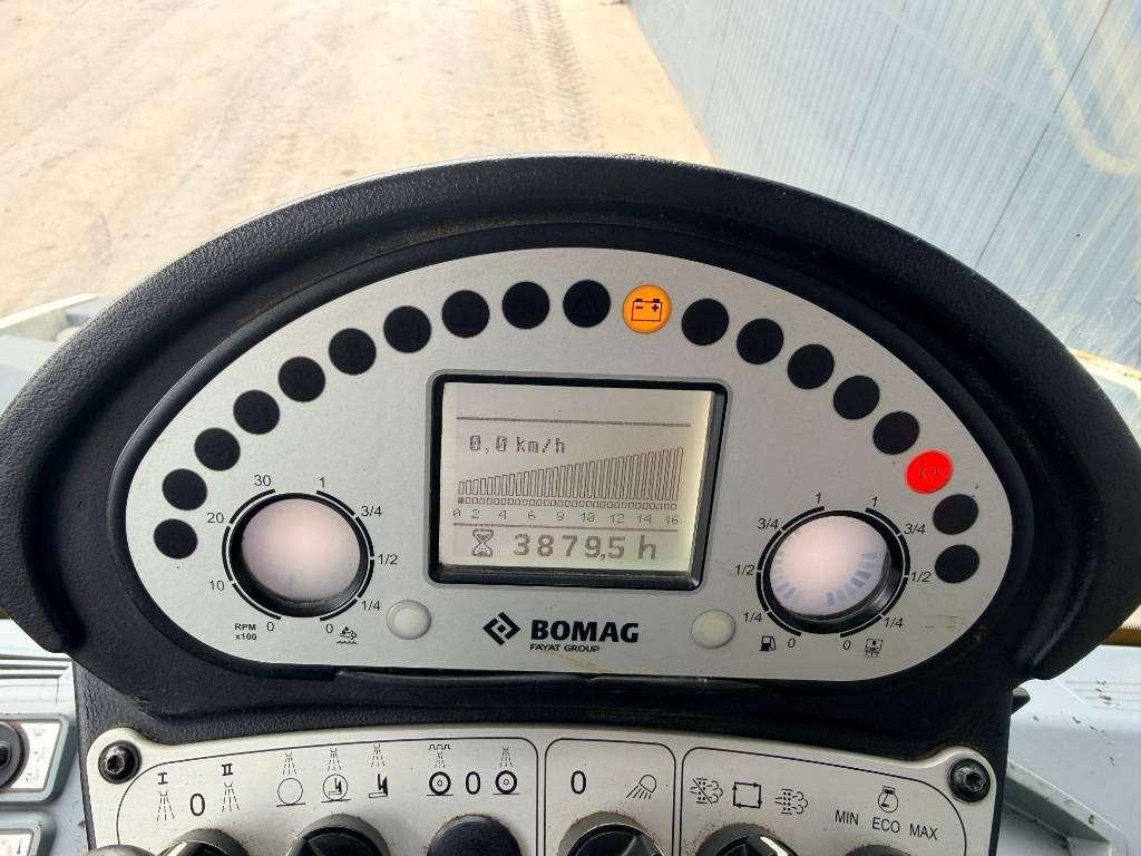 Bomag BW 161 AD-5 Photo 23