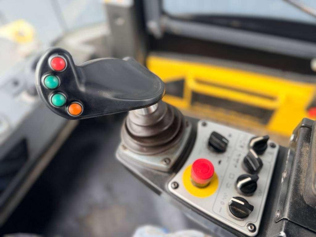 Bomag BW 161 AD-5 Photo 29