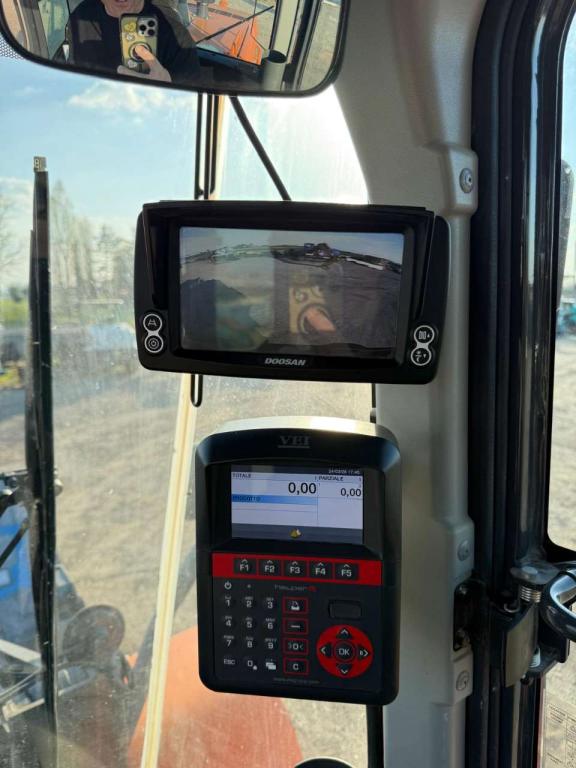 Doosan DL220-5 Photo 2