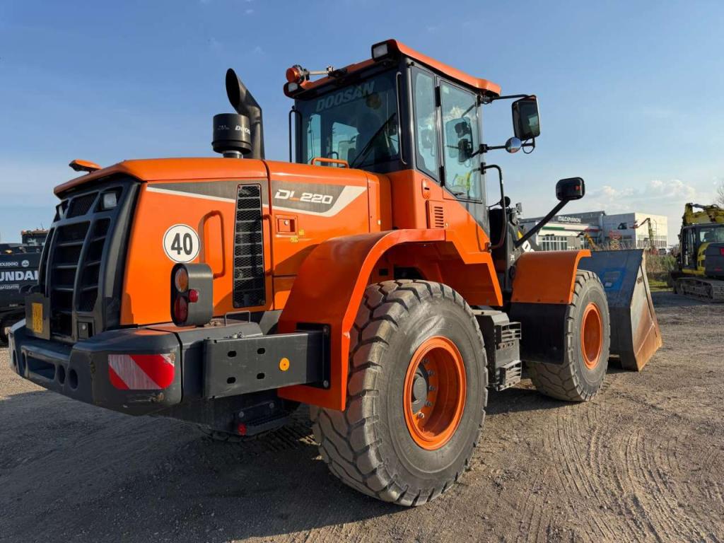 Doosan DL220-5 Photo 6