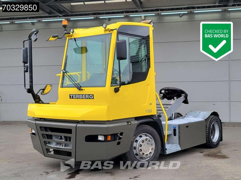 Terberg YT223 4X2 Big-Axle Hebesattel Photo 1