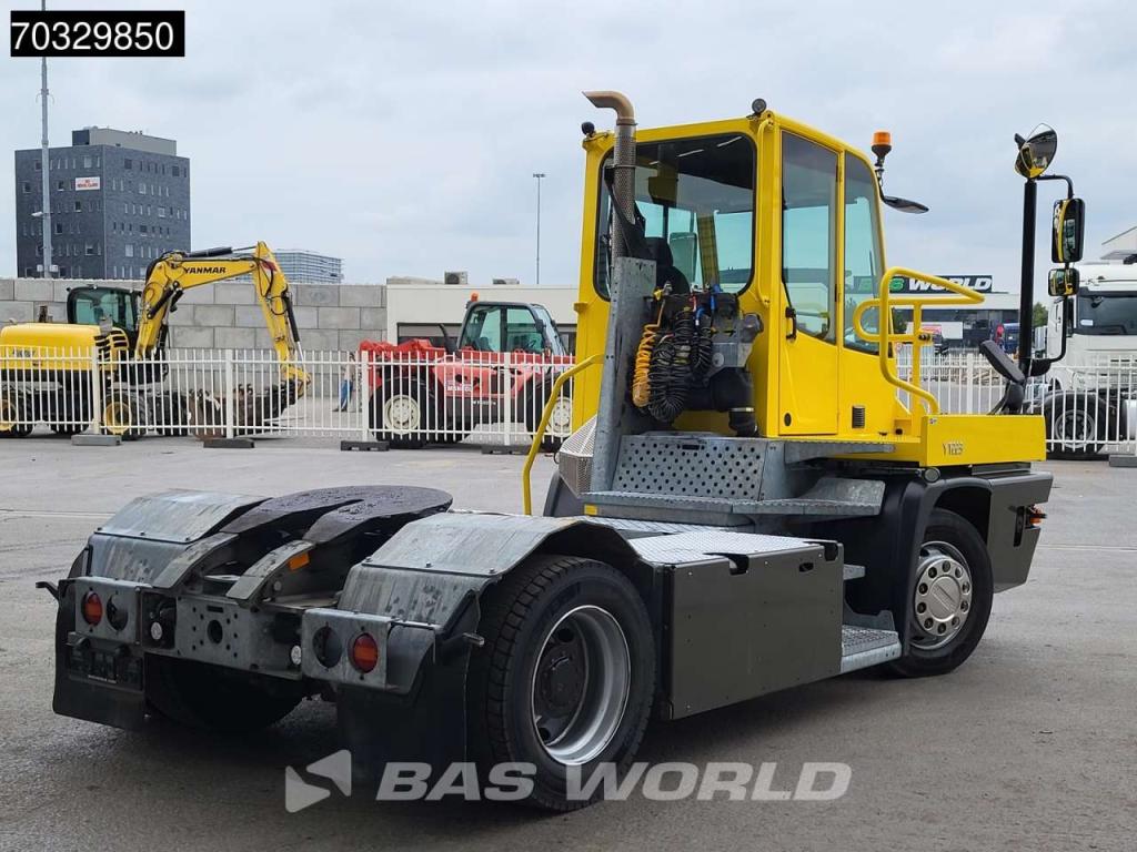 Terberg YT223 4X2 Big-Axle Hebesattel Photo 6