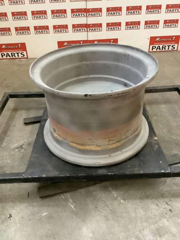 Rim for Caterpillar 924G Photo 1