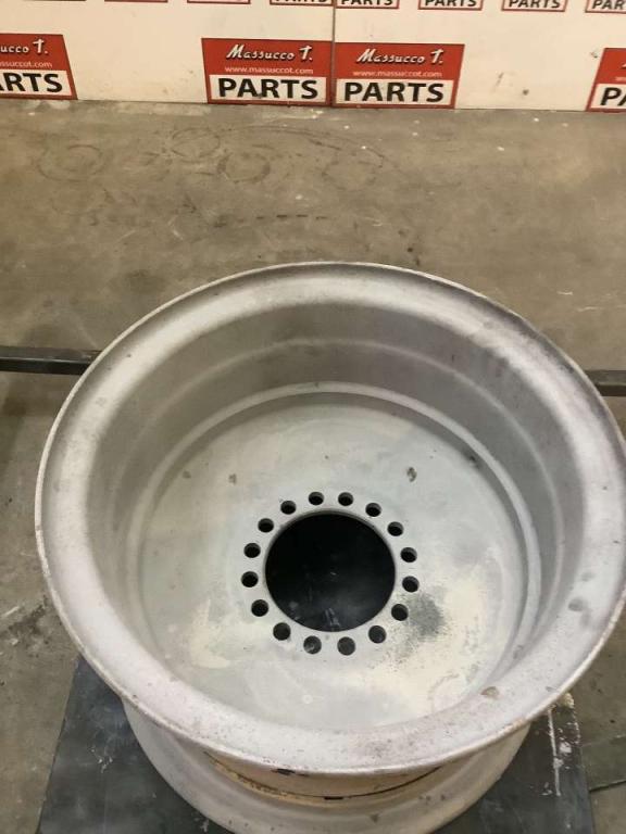Rim for Caterpillar 924G Photo 2
