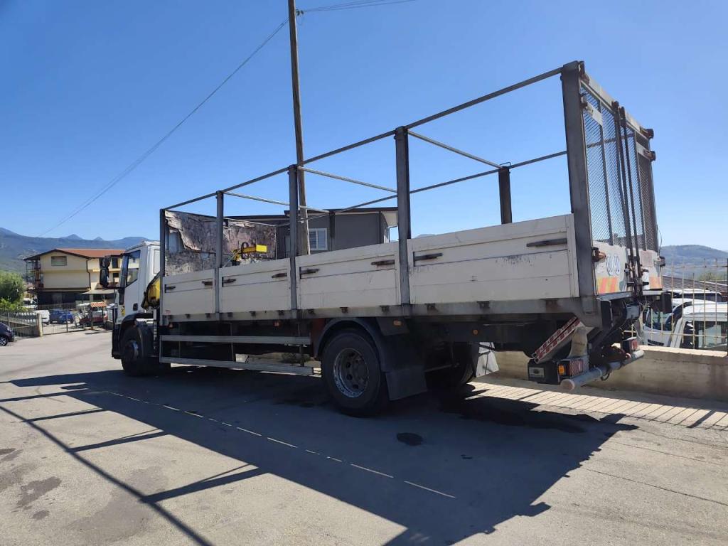 Iveco EUROCARGO 180E25K Photo 24