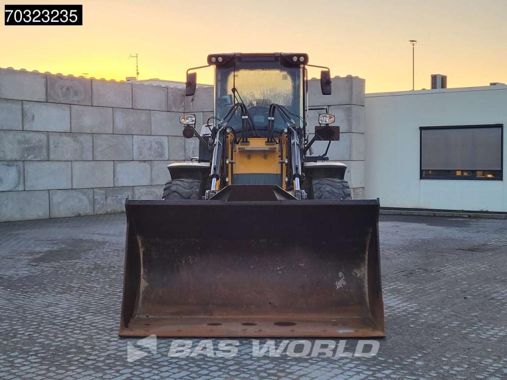 Liebherr L538 Quick Coupler Photo 10