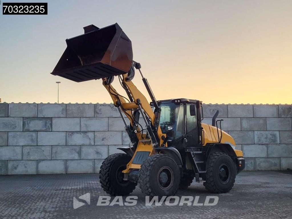 Liebherr L538 Quick Coupler Photo 2