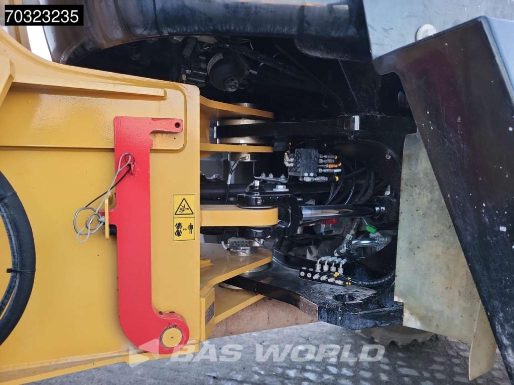 Liebherr L538 Quick Coupler Photo 28