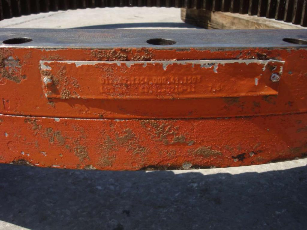 Slewing ring for PMI 834 Photo 3
