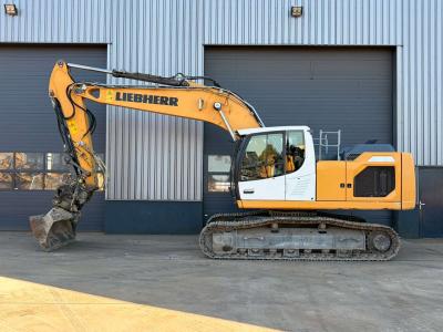 Liebherr R922LC sold by Big Machinery