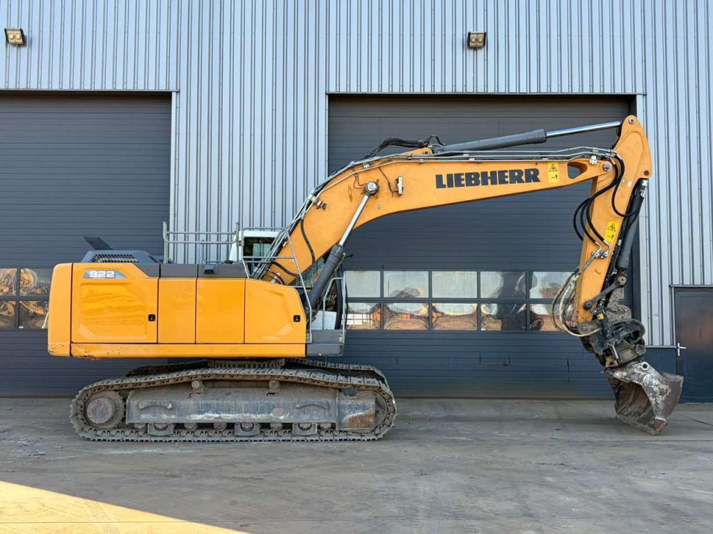 Liebherr R922LC Photo 6
