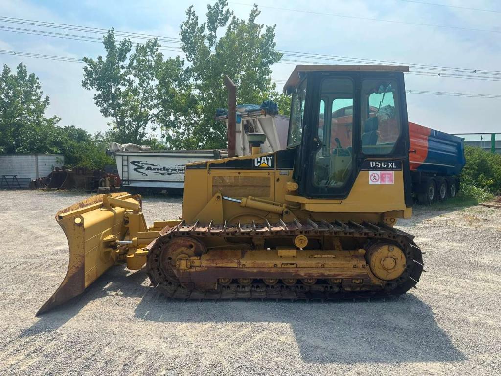 Caterpillar D5C XL Photo 7