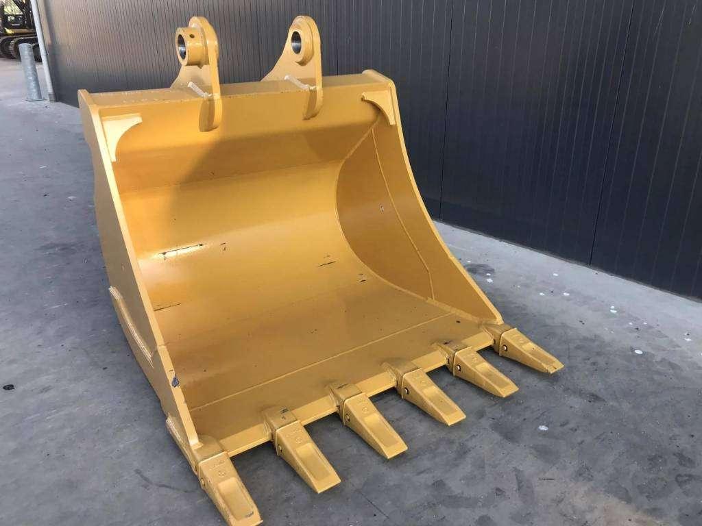Volvo EC250 Photo 8