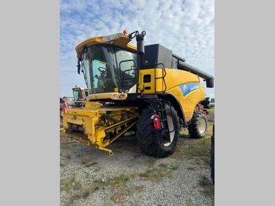 New Holland CR960 Photo 1