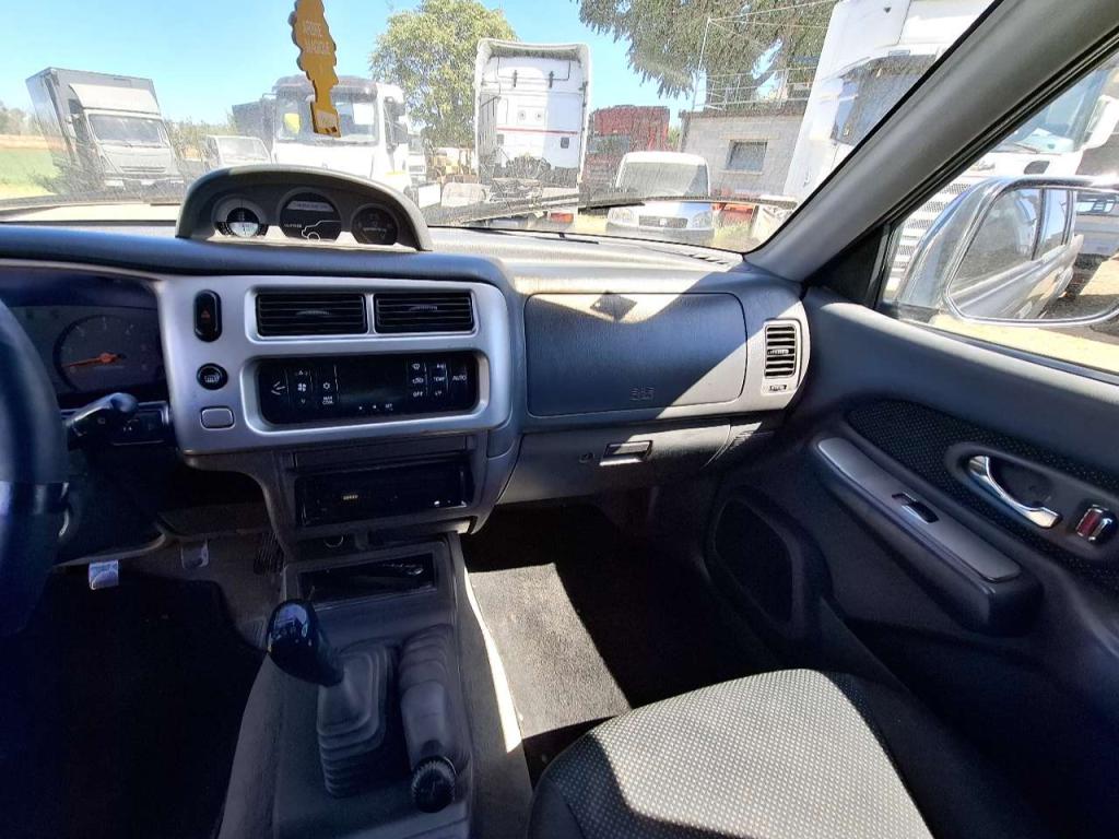 Mitsubishi L200 Photo 8