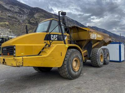 Caterpillar 740 Photo 1