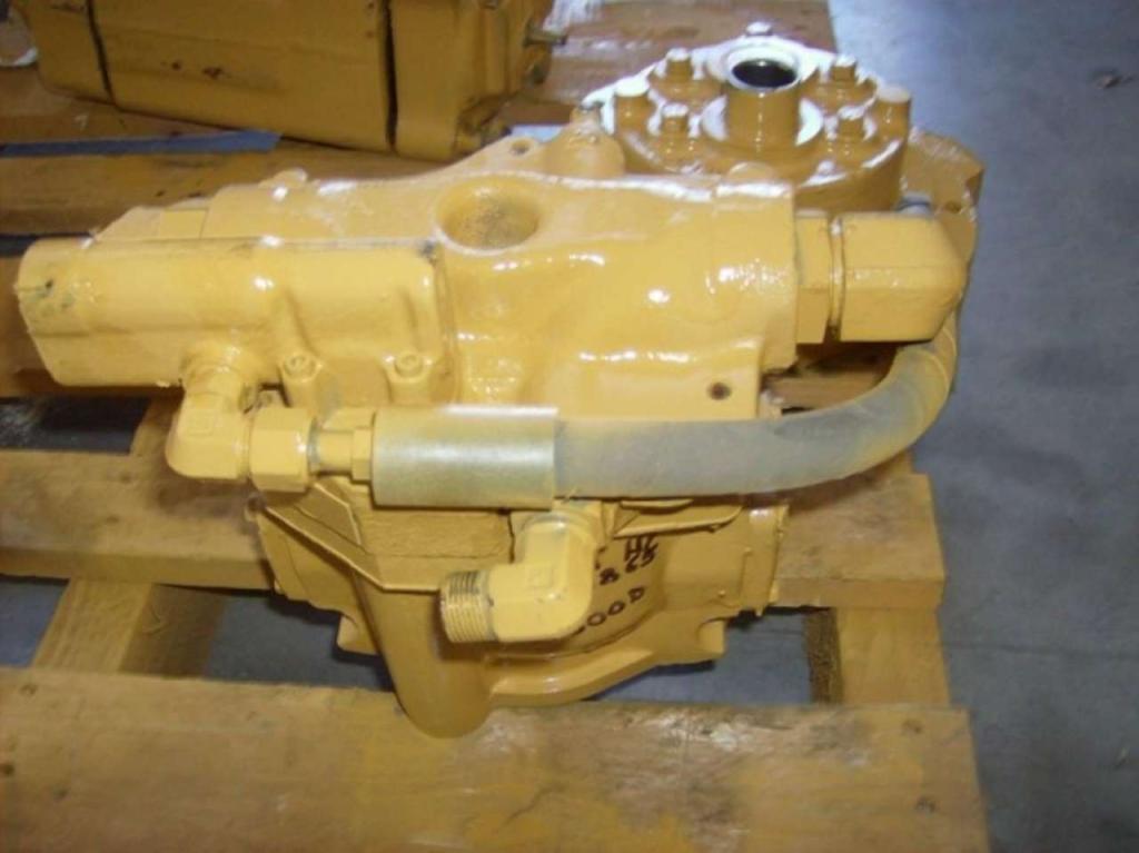 Hydraulic pump for Caterpillar D300D Photo 1