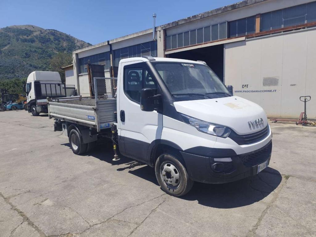 Iveco DAILY 35-120 Photo 13