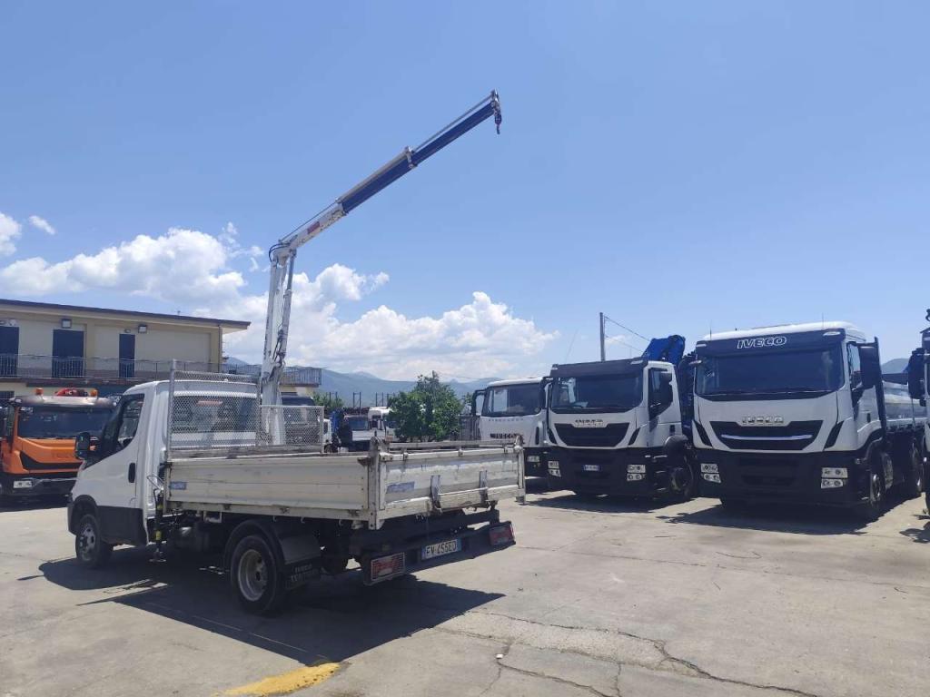 Iveco DAILY 35-120 Photo 27