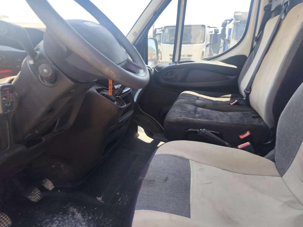 Iveco DAILY 35-120 Photo 3