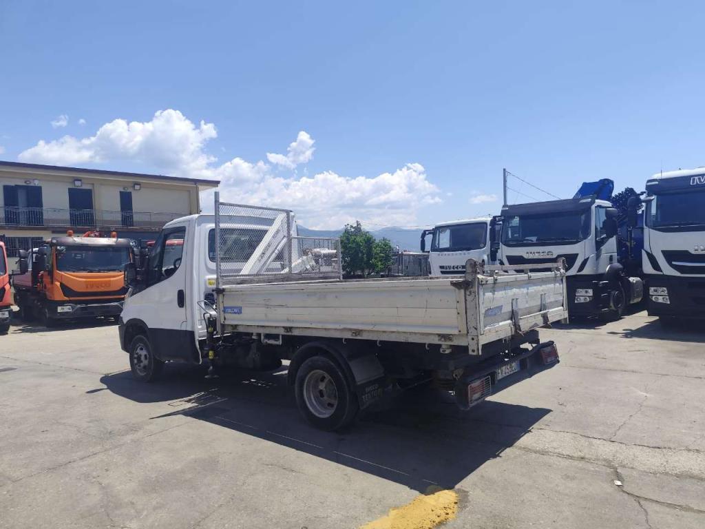 Iveco DAILY 35-120 Photo 7