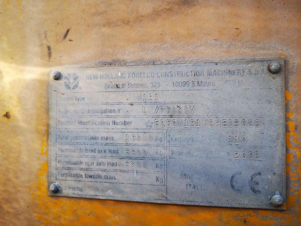 New Holland W130 Photo 7