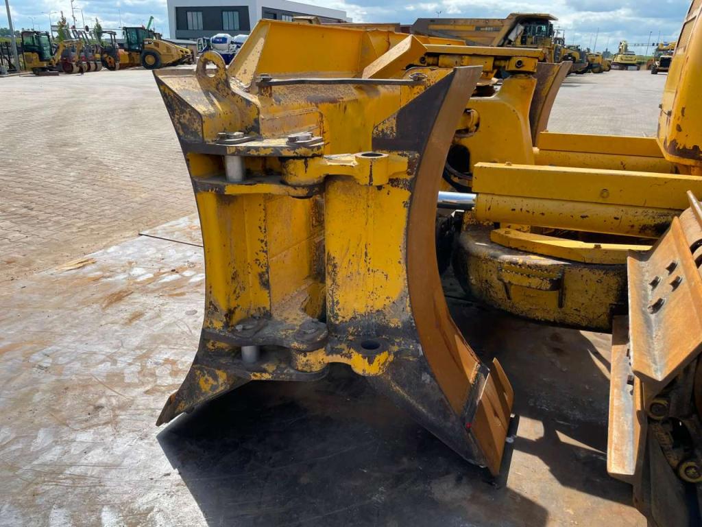 Komatsu D61PXi-24 Photo 17