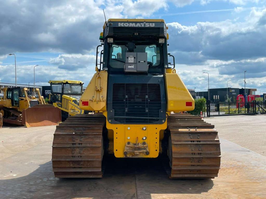 Komatsu D61PXi-24 Photo 4