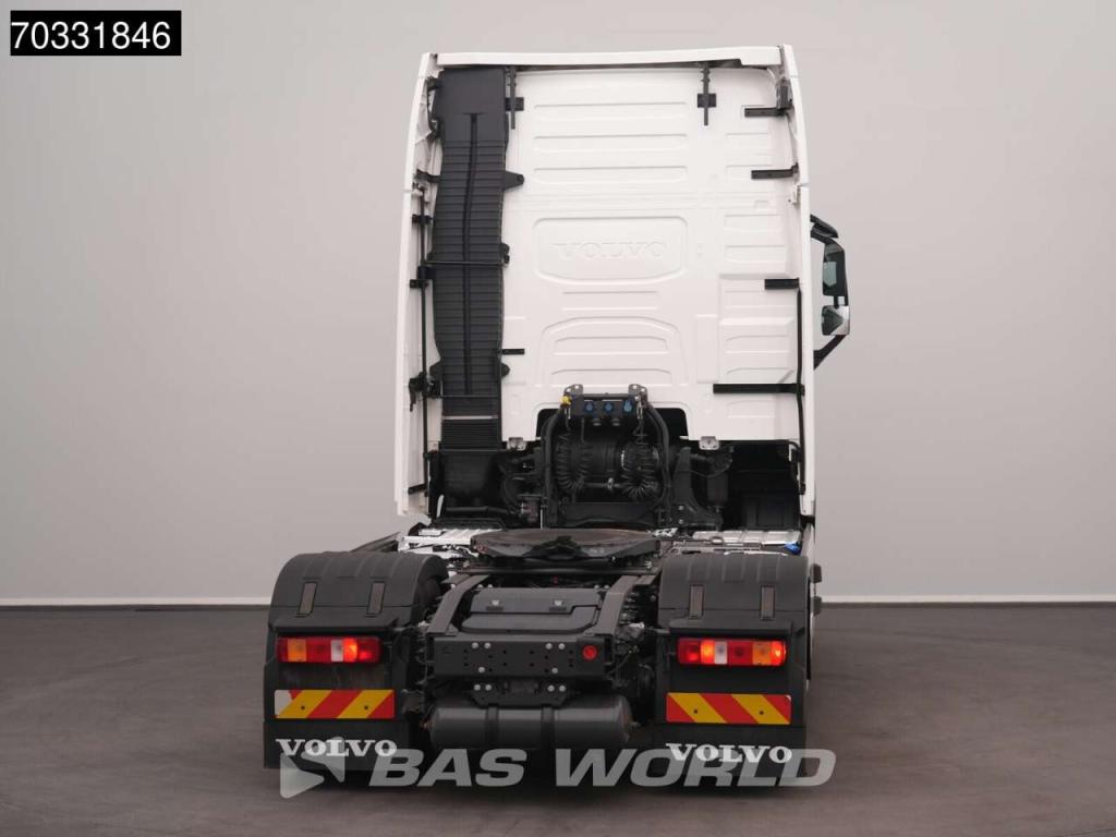 Volvo FH 500 4X2 XL 2xTanks I-ParkCool ACC Photo 12