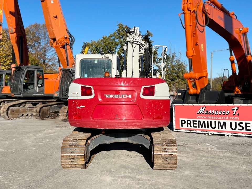 Takeuchi TB2150R Photo 12
