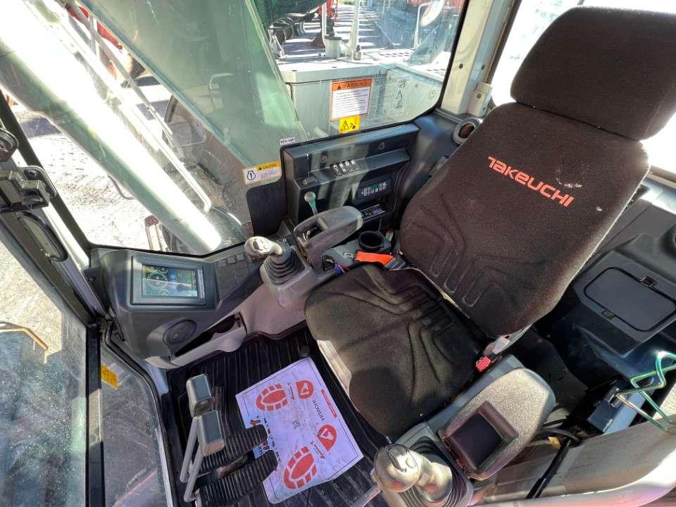 Takeuchi TB2150R Photo 8