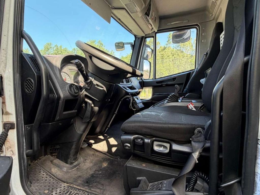 Iveco EUROCARGO CUBE 190-280L Photo 12