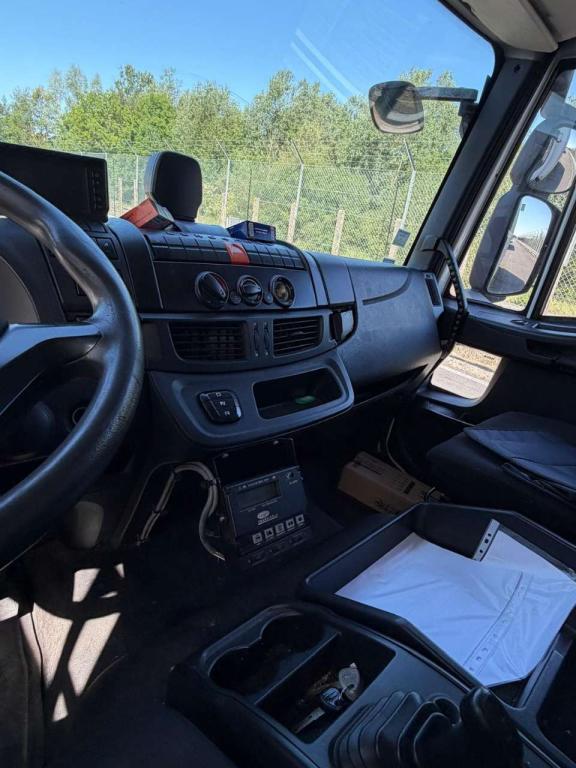 Iveco EUROCARGO CUBE 190-280L Photo 2