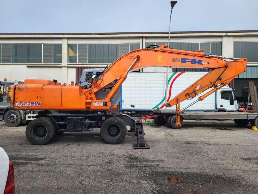 Fiat Kobelco EX215W Photo 4
