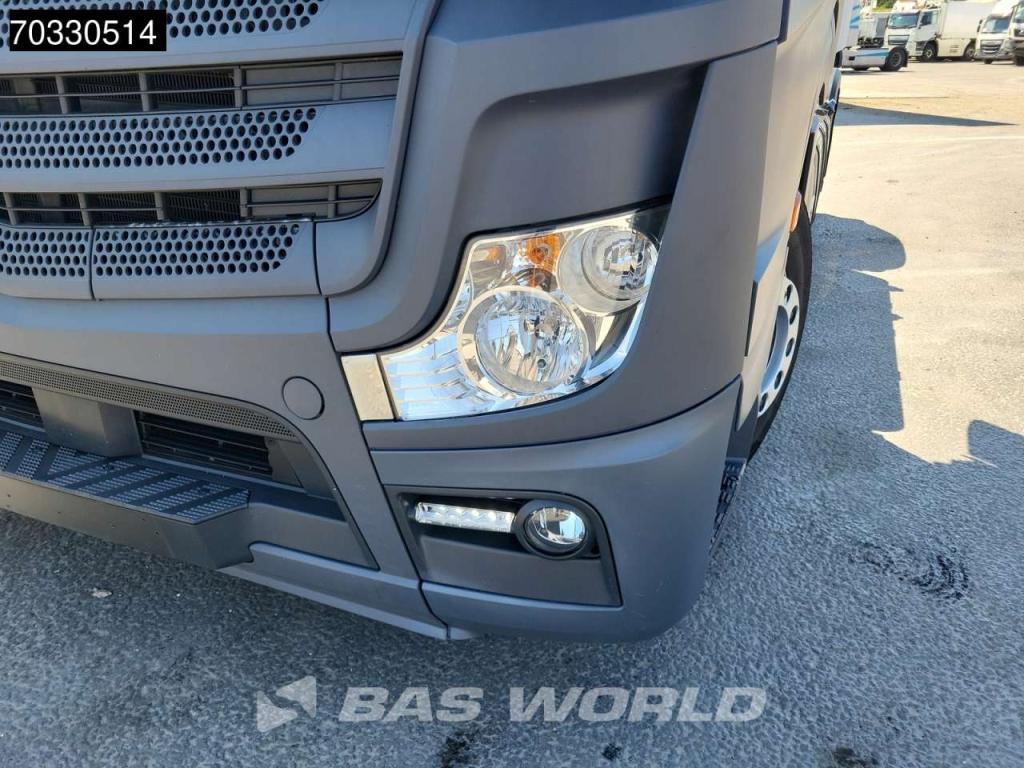 Mercedes-Benz Actros 1851 4X2 BigSpace 2xTanks Photo 10
