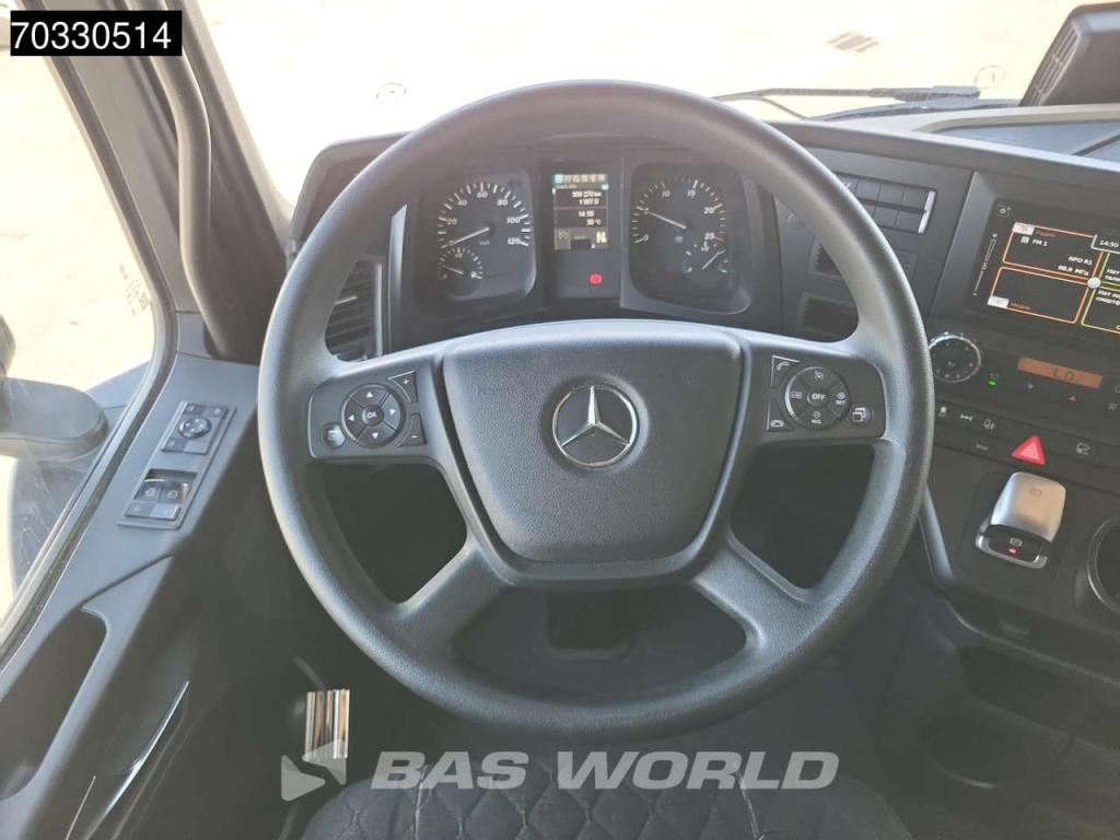 Mercedes-Benz Actros 1851 4X2 BigSpace 2xTanks Photo 21