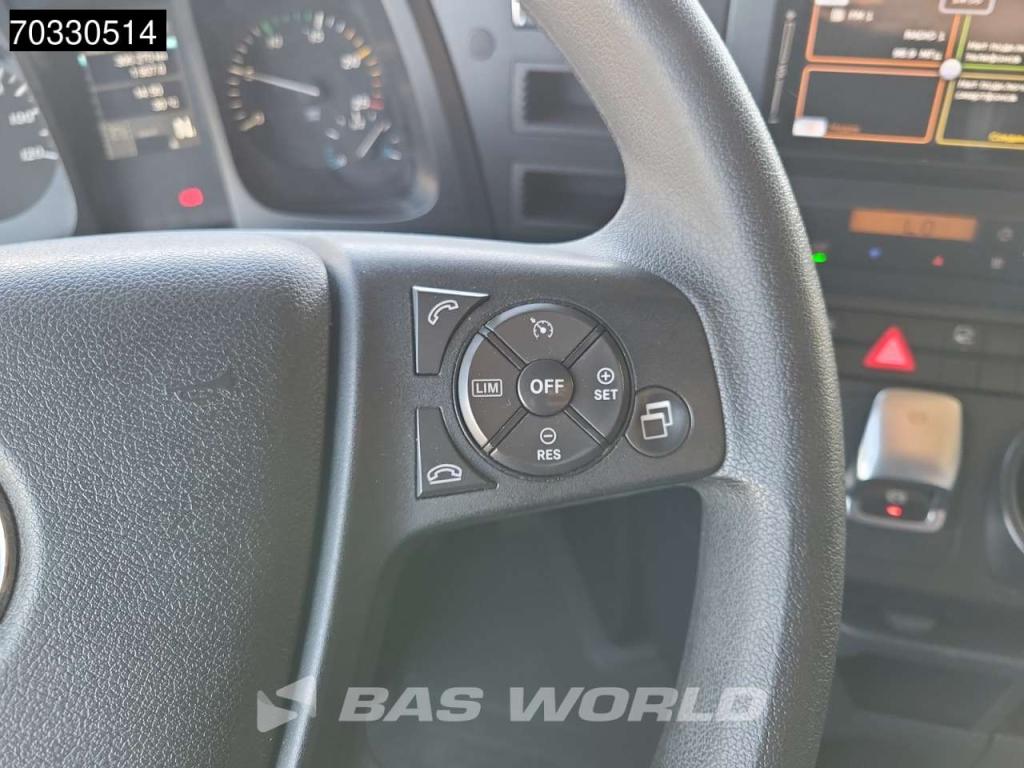Mercedes-Benz Actros 1851 4X2 BigSpace 2xTanks Photo 24