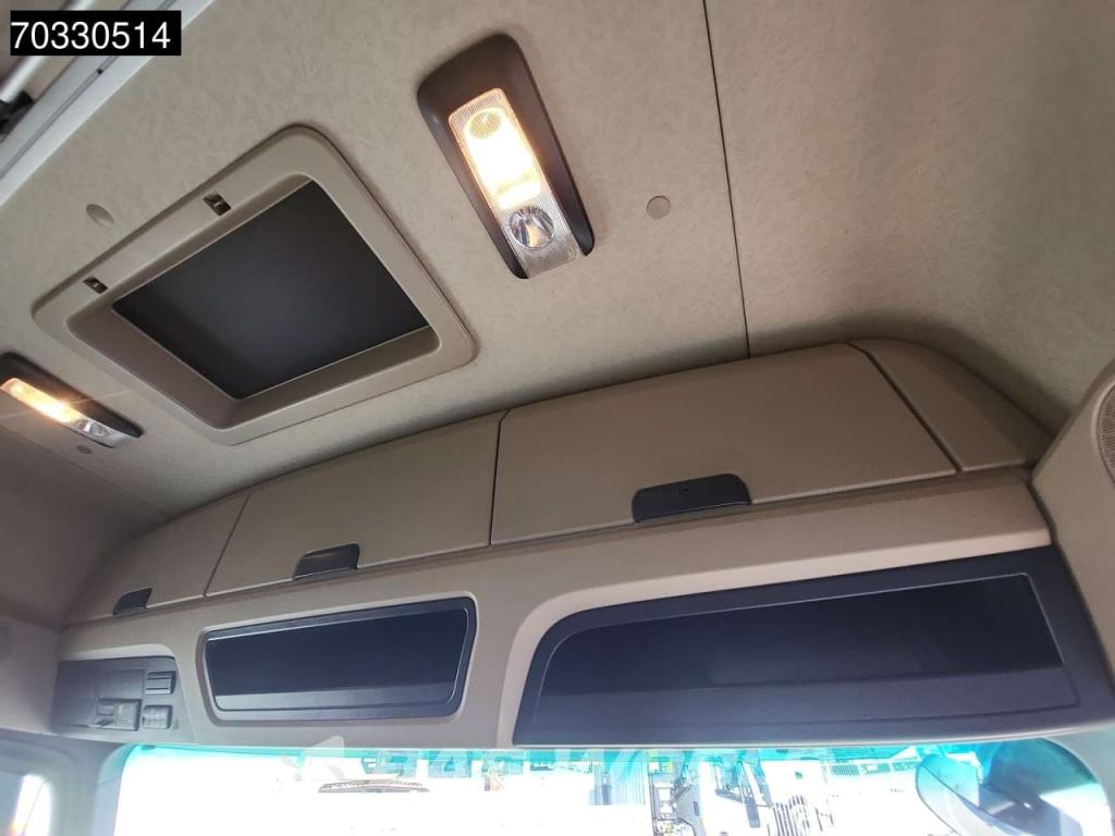 Mercedes-Benz Actros 1851 4X2 BigSpace 2xTanks Photo 30