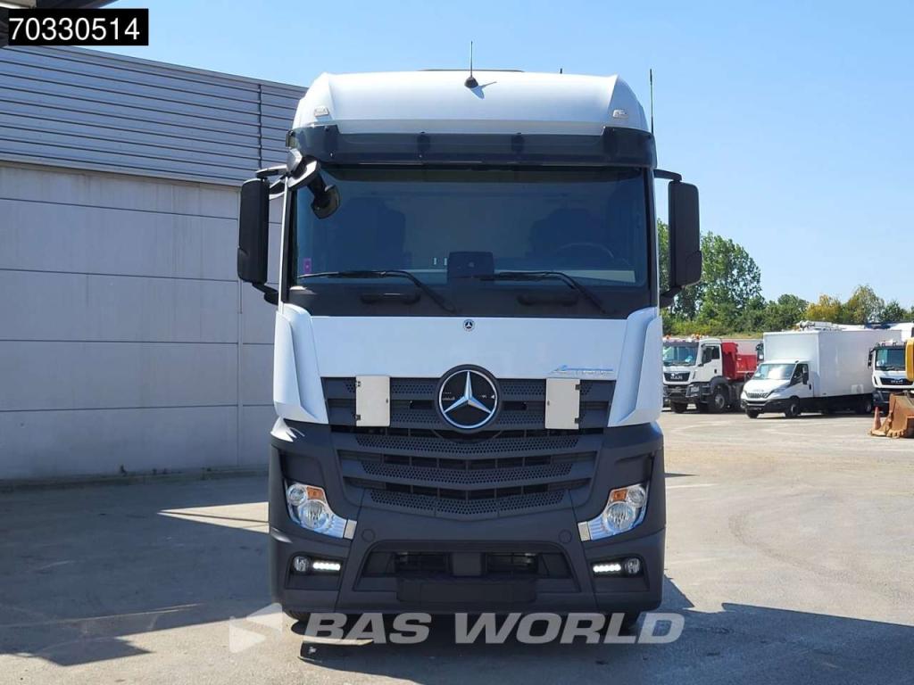 Mercedes-Benz Actros 1851 4X2 BigSpace 2xTanks Photo 6