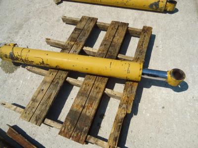Lifting piston for Venieri 12.23 sold by OLM 90 Srl