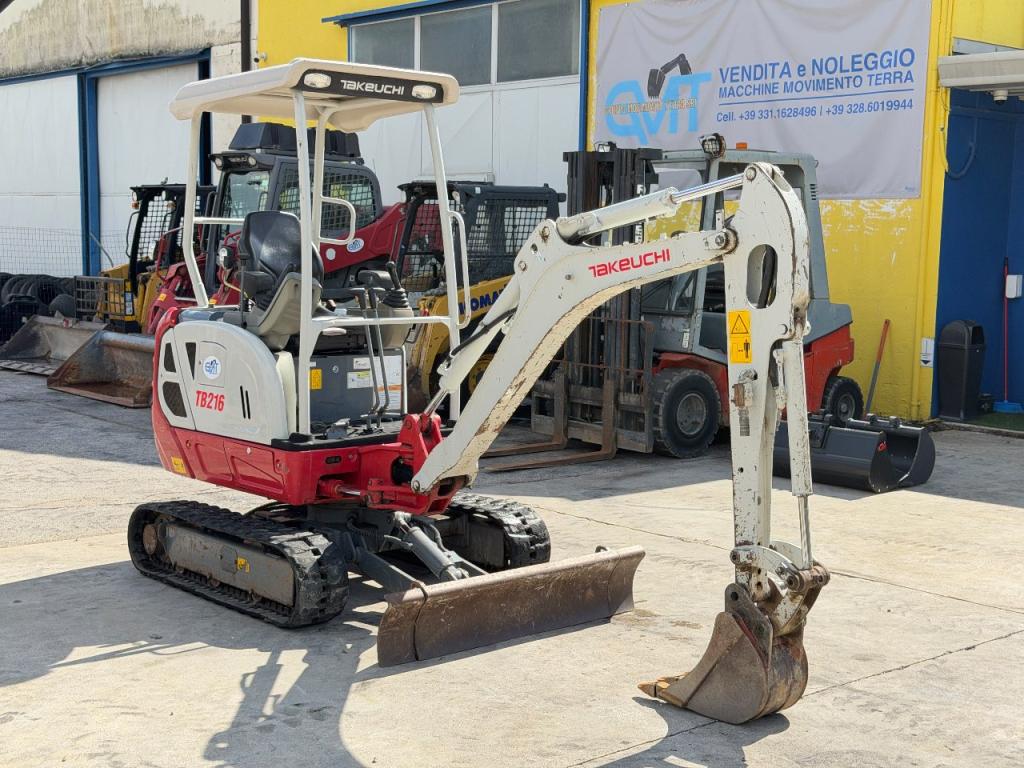 Takeuchi TB216 Photo 2
