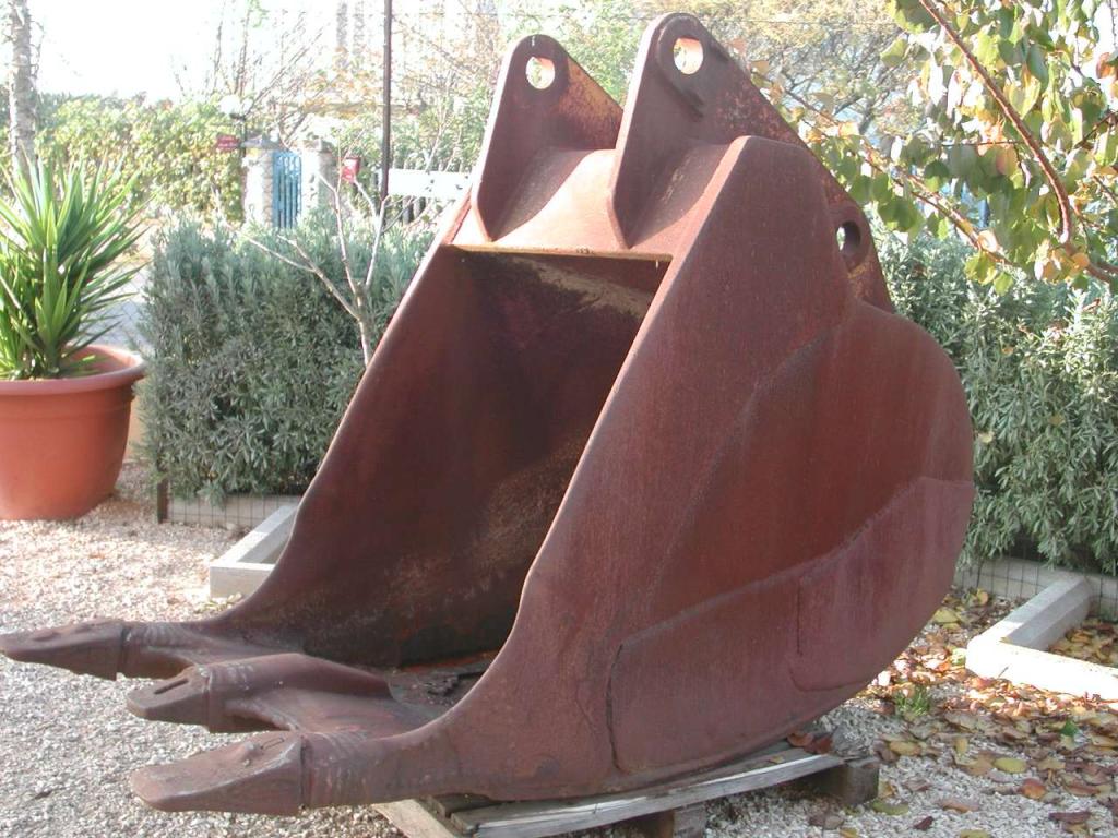 Rock bucket Photo 1