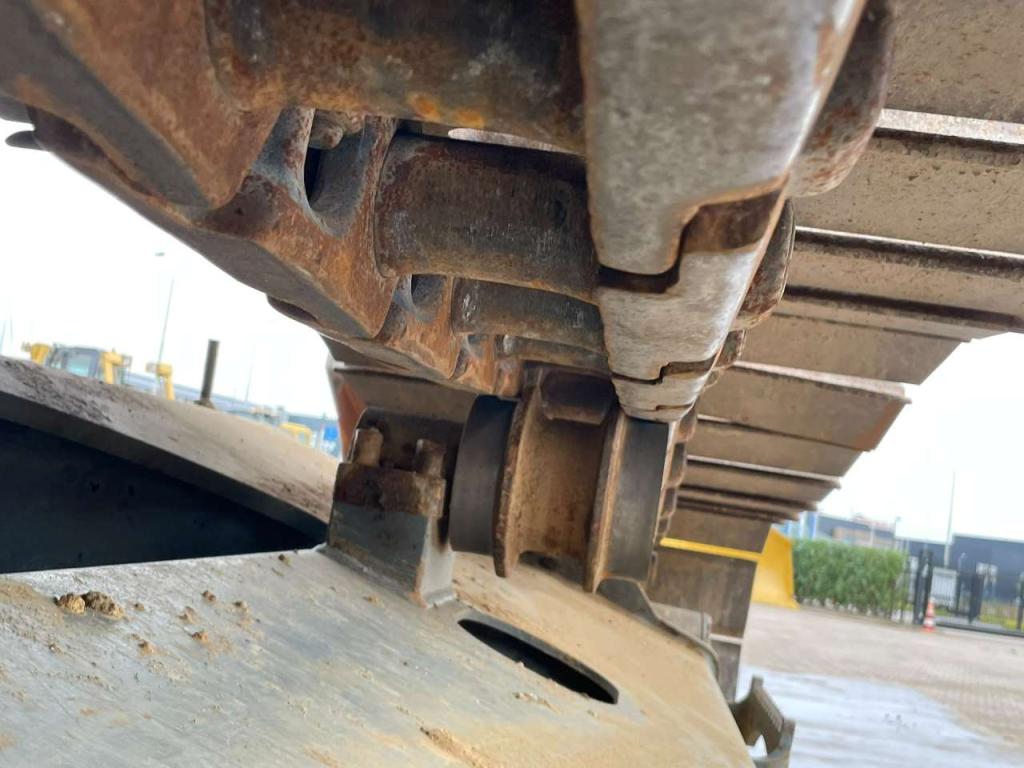 Liebherr R934LC Photo 18