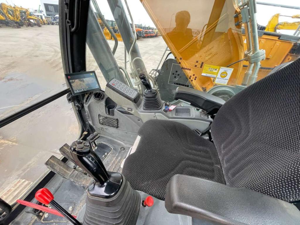 Liebherr R934LC Photo 21